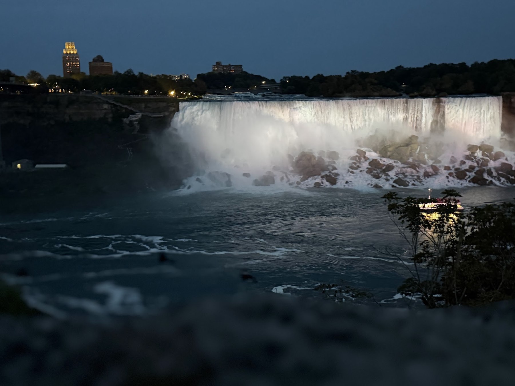 Niagara à la tombée du jour — 3